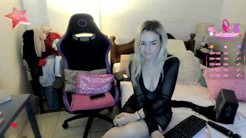 Sweetnina online show from April 14, 2026, 6:03 pm