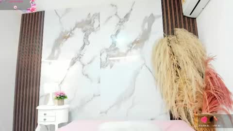 Snapshot of dulcemia25 chatting on May 28, 2026, 12:13 pm Dulce online show from May 28, 2026, 12:13 pm