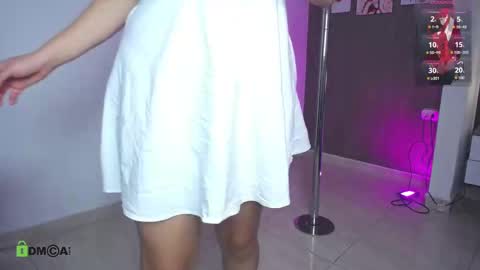 Snapshot of dulcerose01 chatting on October 6, 2025, 9:45 pm Dulce Rose online show from October 6, 2025, 9:45 pm