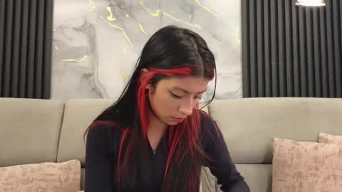 Dulce online show from March 25, 2026, 3:23 am