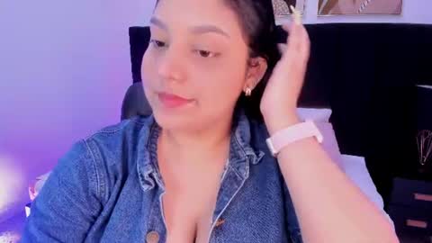 Snapshot of dullce77 chatting on July 3, 2026, 7:09 pm Dulce online show from July 3, 2026, 7:09 pm