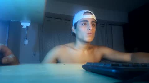 Snapshot of duotraviesoarg chatting on December 10, 2024, 9:11 pm Tobias online show from December 10, 2024, 9:11 pm