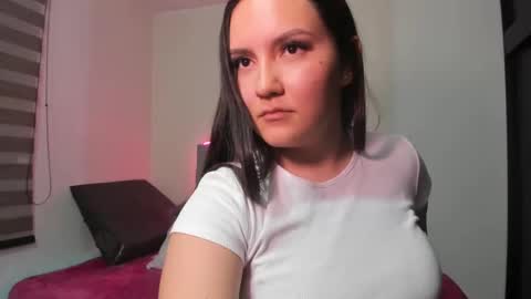 Katia online show from February 18, 2025, 1:43 am