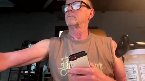 Snapshot of durakbrina chatting on April 19, 2026, 10:45 pm Durakbrina online show from April 19, 2026, 10:45 pm