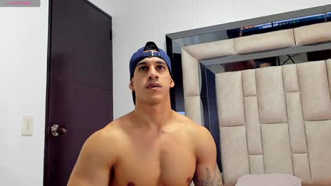 duran_dhikol1 online show from December 19, 2024, 1:07 am