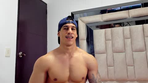 duran_dhikol1 online show from December 19, 2024, 4:13 am