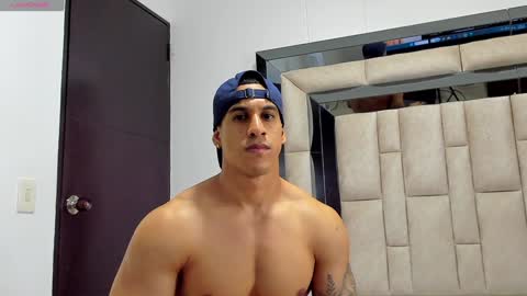 duran_dhikol1 online show from February 1, 2025, 6:10 am