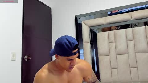 duran_dhikol1 online show from February 13, 2025, 6:20 am