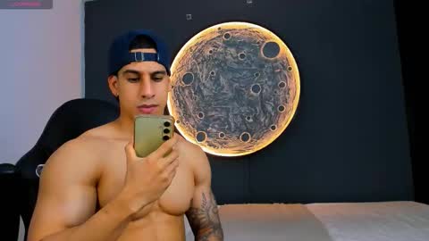 duran_dhikol1 online show from November 1, 2025, 6:04 am