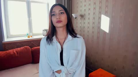 Dina online show from September 11, 2025, 1:11 pm