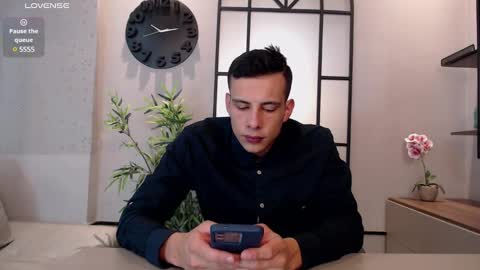 Dustin Sonne online show from December 30, 2024, 3:14 am