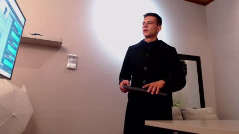 Dustin Sonne online show from January 3, 2025, 6:44 am