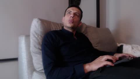 Dustin Sonne online show from January 3, 2025, 9:47 am