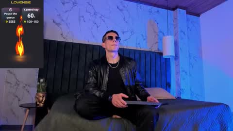 Dustin Sonne online show from November 4, 2025, 3:27 am