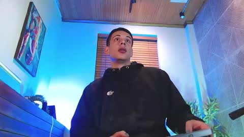 Dustin Sonne online show from March 23, 2026, 3:32 am