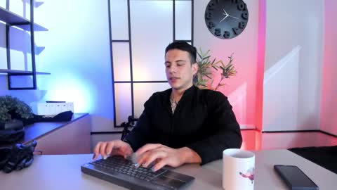 Dustin Sonne online show from March 25, 2026, 4:07 am