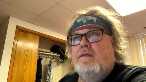Snapshot of dustyballzer chatting on April 22, 2026, 7:04 pm Dusty online show from April 22, 2026, 7:04 pm