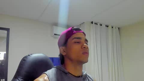 DUSTYN MICHELLE online show from February 1, 2026, 2:10 am