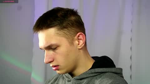 Dustyn online show from December 5, 2024, 2:55 pm