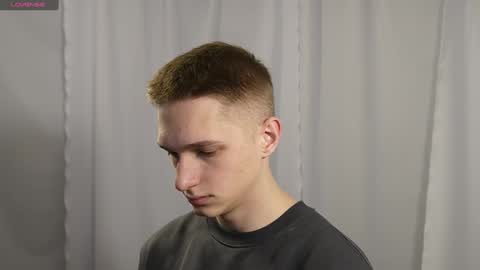 Dustyn online show from December 27, 2024, 2:22 pm