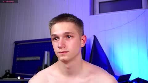 Dustyn online show from October 31, 2025, 3:35 pm