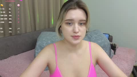 Dusya online show from December 17, 2024, 3:06 pm