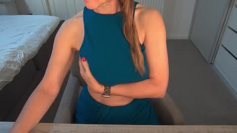 Snapshot of dutchamber chatting on November 13, 2025, 8:13 am Ambertje040 online show from November 13, 2025, 8:13 am