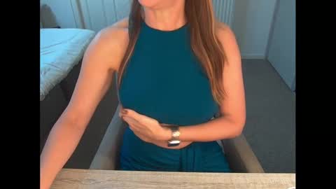 Snapshot of dutchamber chatting on November 17, 2025, 8:31 am Ambertje040 online show from November 17, 2025, 8:31 am