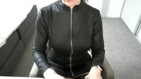 Ambertje040 online show from March 31, 2026, 7:53 am