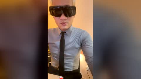 duyduonghdh online show from May 13, 2026, 11:29 am