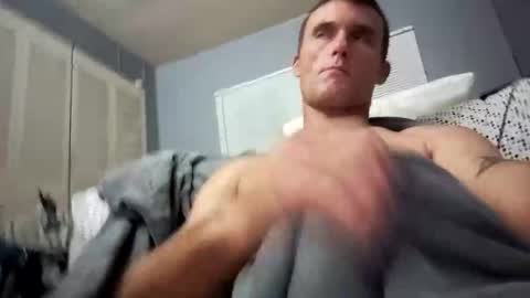 dvsshoes12 online show from November 1, 2025, 4:36 am