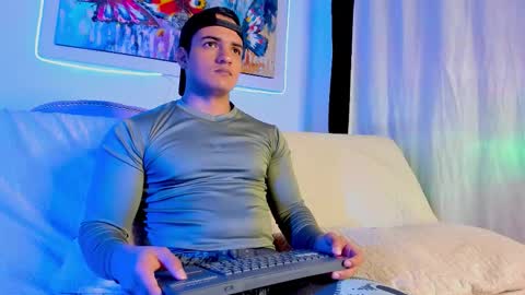 dwayne_esteven10 online show from February 8, 2026, 10:57 pm