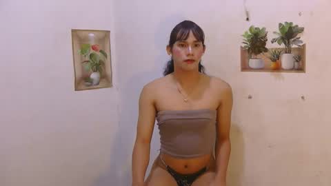 Snapshot of dy_namite chatting on May 7, 2026, 6:35 pm dy_namite online show from May 7, 2026, 6:35 pm