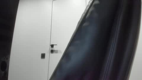 Dya online show from September 21, 2025, 9:05 pm