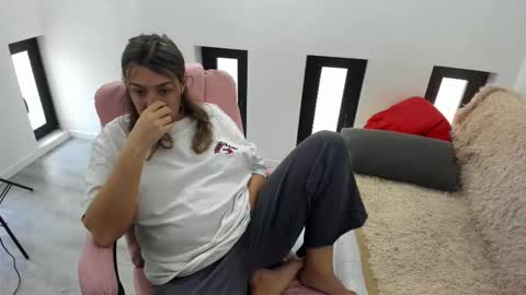 dayana online show from February 24, 2026, 6:11 am