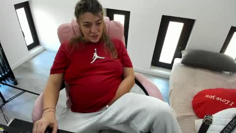 Snapshot of dyanakaylin chatting on April 20, 2026, 5:10 am dayana online show from April 20, 2026, 5:10 am