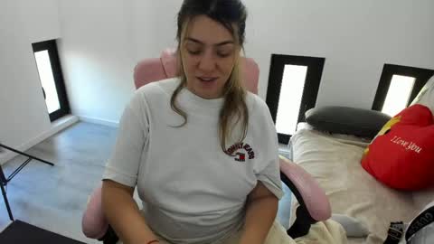 Snapshot of dyanakaylin chatting on May 4, 2026, 5:03 am dayana online show from May 4, 2026, 5:03 am