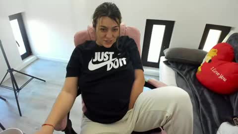 Snapshot of dyanakaylin chatting on May 13, 2026, 4:54 am dayana online show from May 13, 2026, 4:54 am