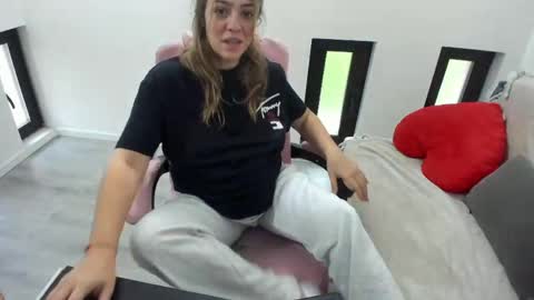 Snapshot of dyanakaylin chatting on May 17, 2026, 4:54 am dayana online show from May 17, 2026, 4:54 am