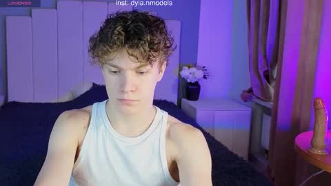 Snapshot of dylan__wilson chatting on September 19, 2025, 10:16 am Dylan online show from September 19, 2025, 10:16 am