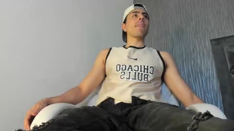 Dylan online show from October 4, 2025, 11:19 am