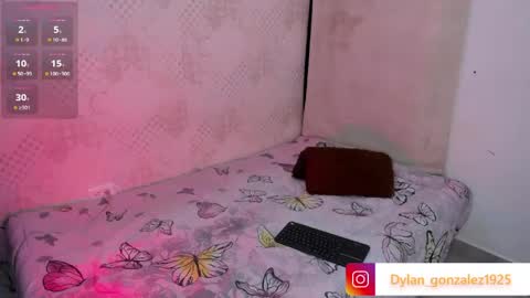Snapshot of dylan_tturnerr chatting on April 30, 2026, 10:43 am Dylan online show from April 30, 2026, 10:43 am