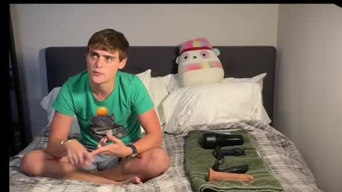 dylanfruits online show from October 27, 2025, 9:52 pm