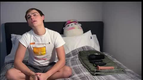 dylanfruits online show from October 31, 2025, 2:29 pm