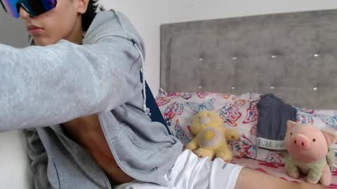 dylann ross online show from April 17, 2026, 5:49 pm