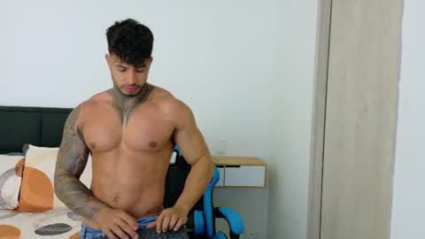 Snapshot of dylanrivera_ chatting on June 16, 2026, 1:41 am Dylan Rivera online show from June 16, 2026, 1:41 am