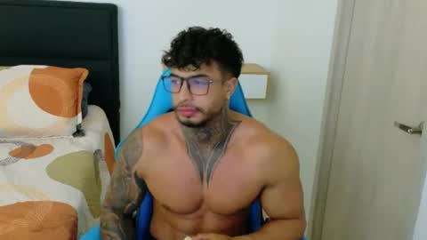 Snapshot of dylanrivera_ chatting on June 25, 2026, 11:53 pm Dylan Rivera online show from June 25, 2026, 11:53 pm
