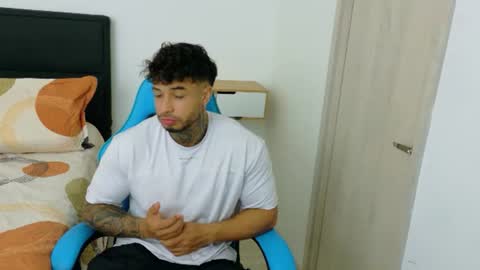 Snapshot of dylanrivera_ chatting on July 2, 2026, 1:49 am Dylan Rivera online show from July 2, 2026, 1:49 am