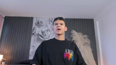 dylanroyce_ online show from March 22, 2026, 12:52 pm