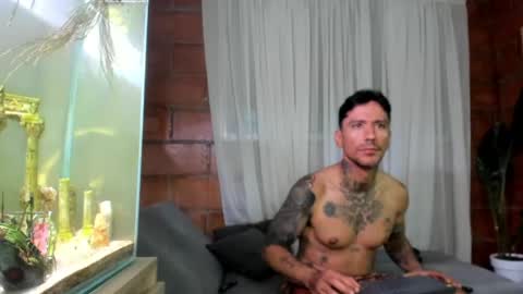 Snapshot of dylanstonne1 chatting on May 11, 2026, 5:46 am D Y L A N online show from May 11, 2026, 5:46 am